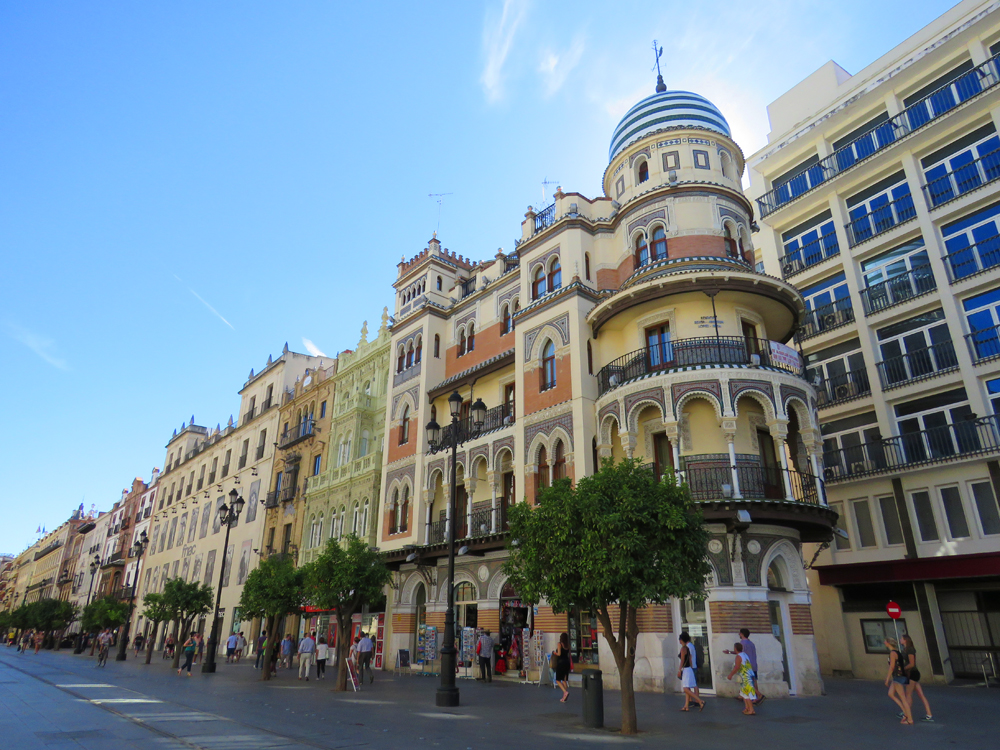 images of the streets of Sevilla