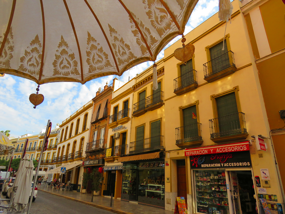 images of the streets of Sevilla