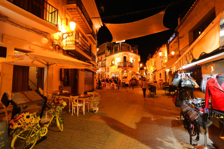 What is the town of Nerja like? Mapping Spain What is the town of Nerja like? Mapping Spain
