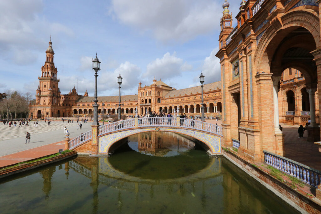bridges at Plaza de España